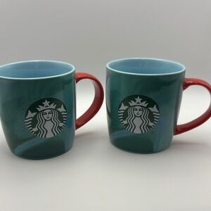 🎄 Starbucks Green & Red Holiday Mugs – Set of 2 🎄